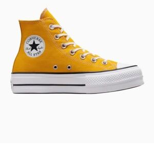 Converse Women's Chuck Taylor All Star Lift Platform size 6.5